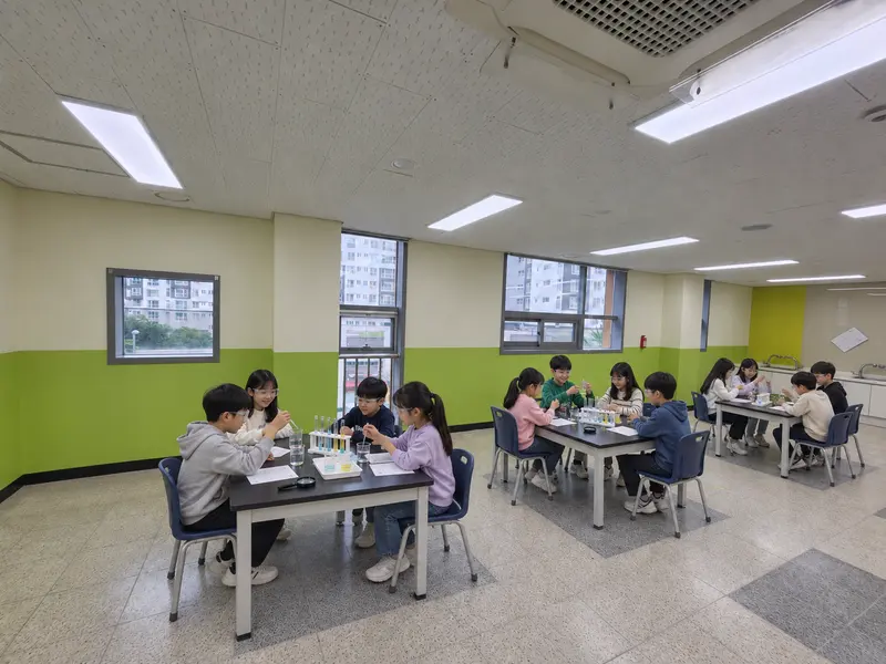 언남초 창의융합 과학실